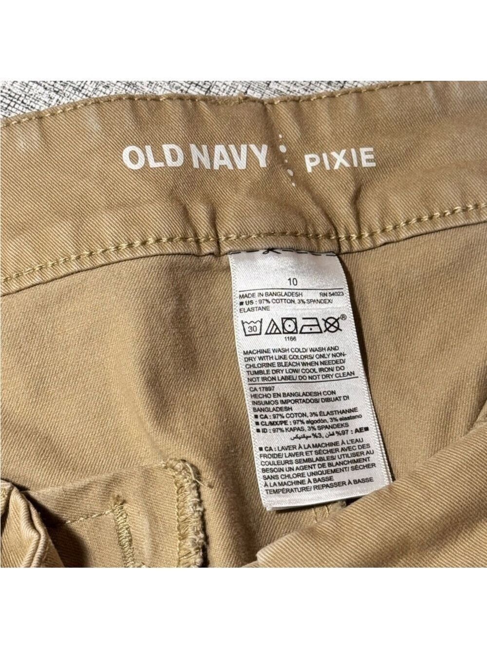 Old Navy Tan Cotton Cargo Pixie Shorts Relaxed Fit - Picture 6 of 6